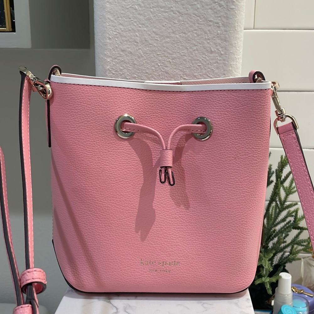 KATE SPADE Cross body purse!